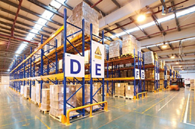 外高橋物流中心順利通過交通部安全生產(chǎn)標(biāo)準(zhǔn)化認(rèn)證，物流安全再上新臺(tái)階